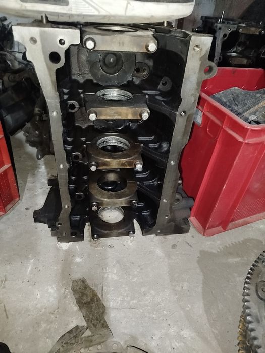 Двигун двигатель qr20 qr25 de  yd22eti yd22 yd25 xc90 2.4d5