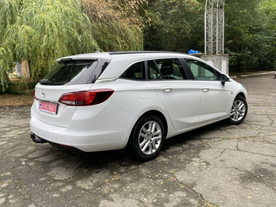 Продам OPEL ASTRA 2018 рік
