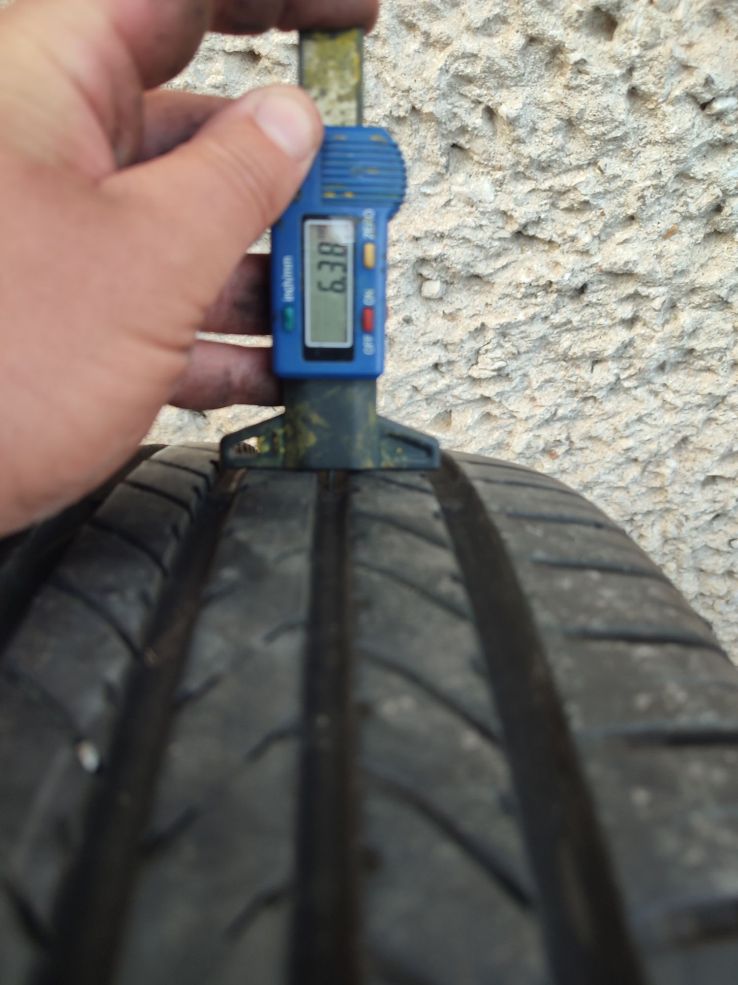 Pojedyncza opona Good Year Efficient Grip 205/50/17 89V