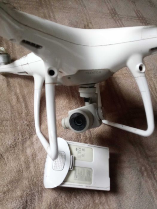 Квадрокоптер, Phantom 4. Dji