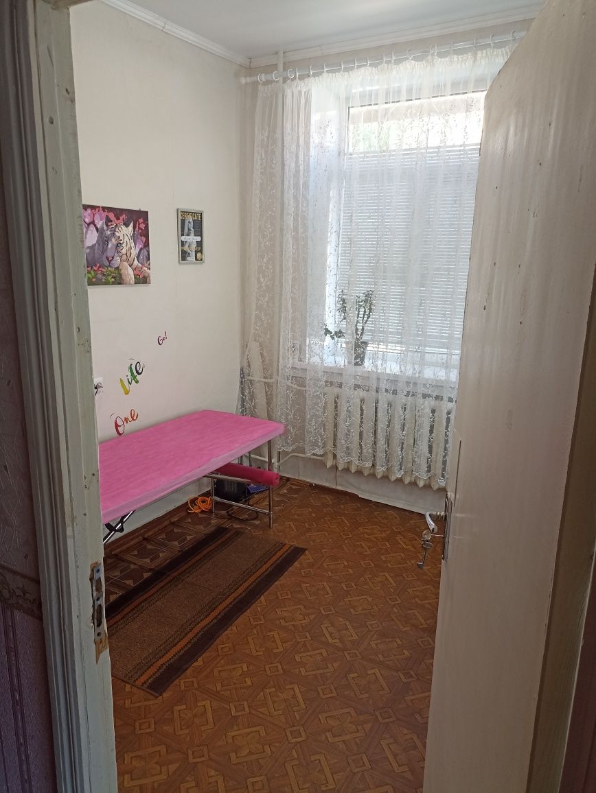 Здам в оренду кімнату в центрі міста,
