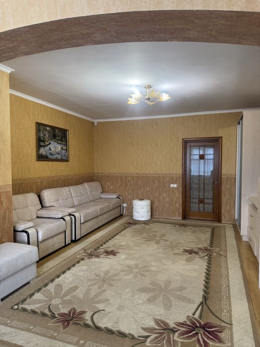 Продаж 2 кім ЦЕНТР 81 м, з якісним ремонтом