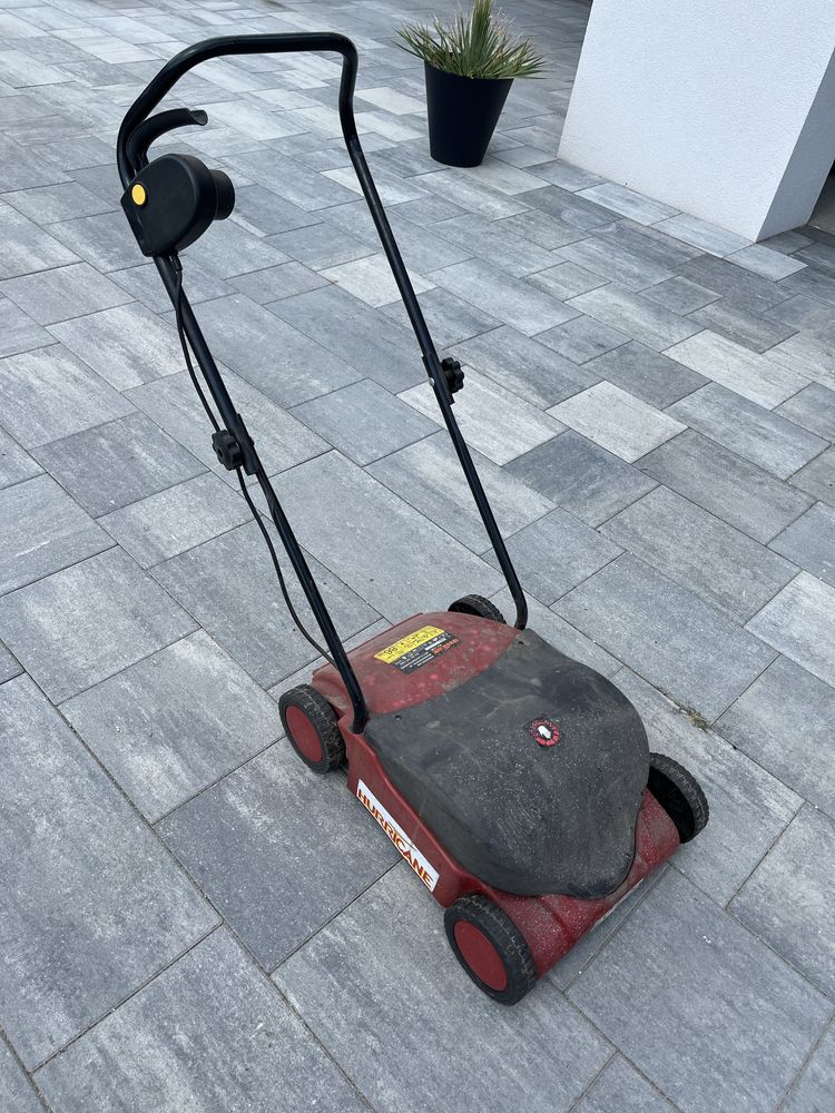 Areator wertykulator elektryczny