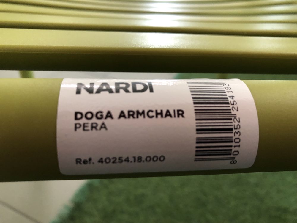 Krzesło Nardi Doga Armchair kolor Pera