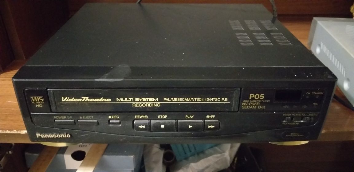 Відеомагнітофон диск касета Panasonic Samsung Globo