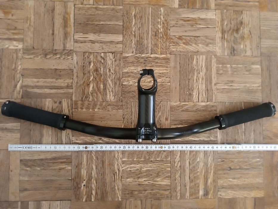 Kierownica, mostek karbon/aluminium ZOOM 1 1/8" 110mm, gripy PROGRIP