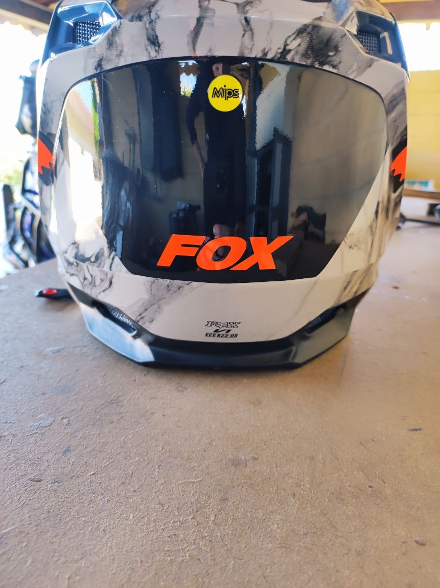 Capacete motocross/enduro Fox V1