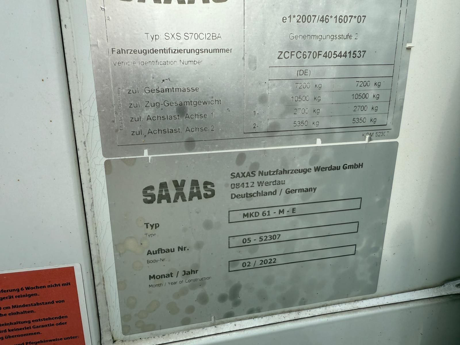 Kontener Saxas 2022r. z windą Dhollandia 1000kg  6.08x2.48x2.40 Iveco