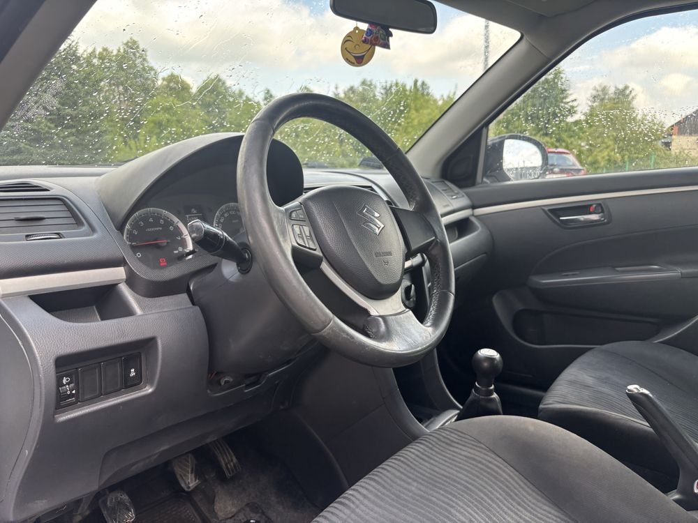 Suzuki Swift 1.3B 2012 LPG
