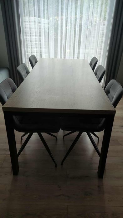 Krzesła welurowe szare