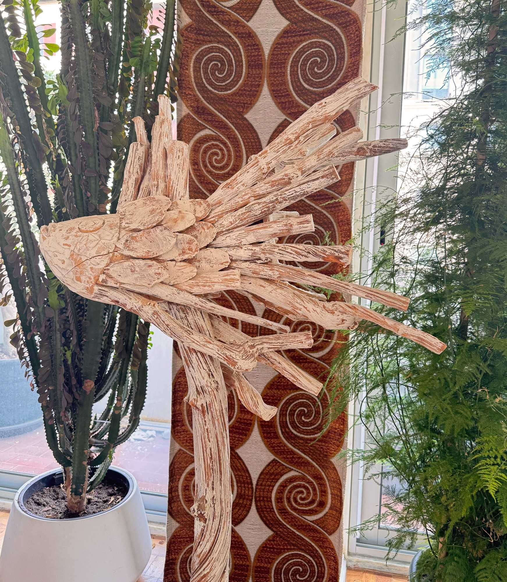 Escultura de Peixe em Madeira – Bali