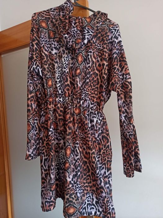 Vestido com fecho ou casaco em malha NOVO