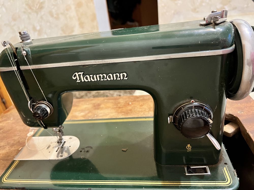 Немецкая Швейная машинка Naumann