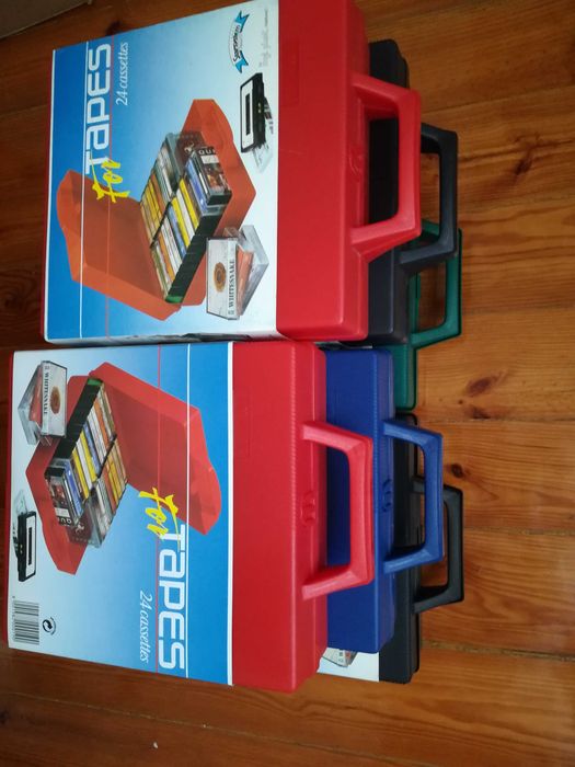 Caixas de transporte de cd e cassetes || caixa de tabaco vintage