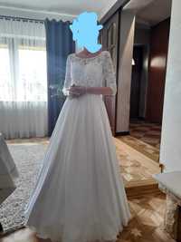 Suknia ślubna na bardzo szczupłą sylwetkę