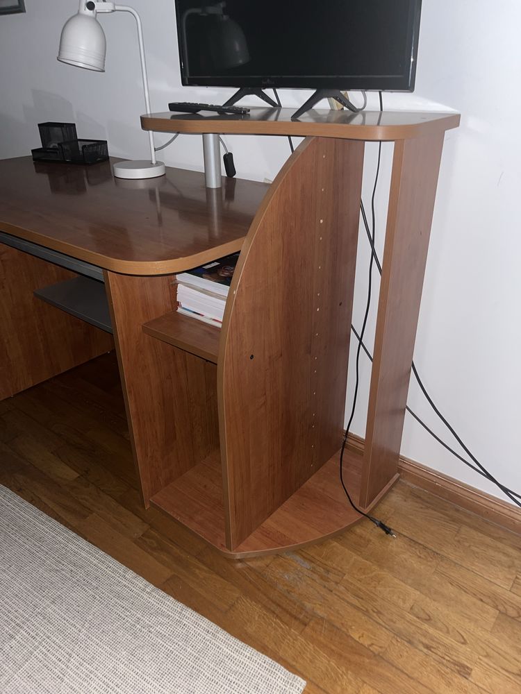 Vendo uma secretaria em ótimo estado