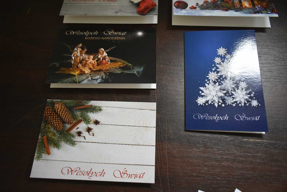 Zestaw kartek świątecznych z gotowymi życzeniami