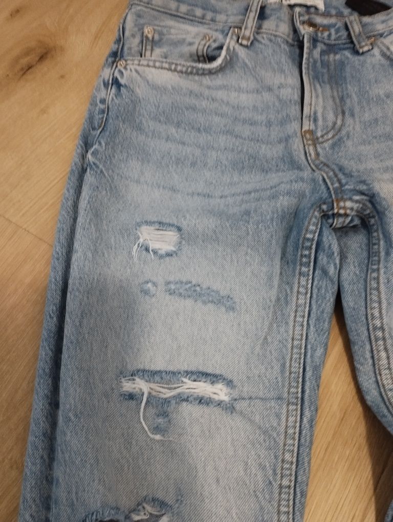 Jasnoniebieskie spodnie jeansowe boyfriendy Zara, r.36(S)