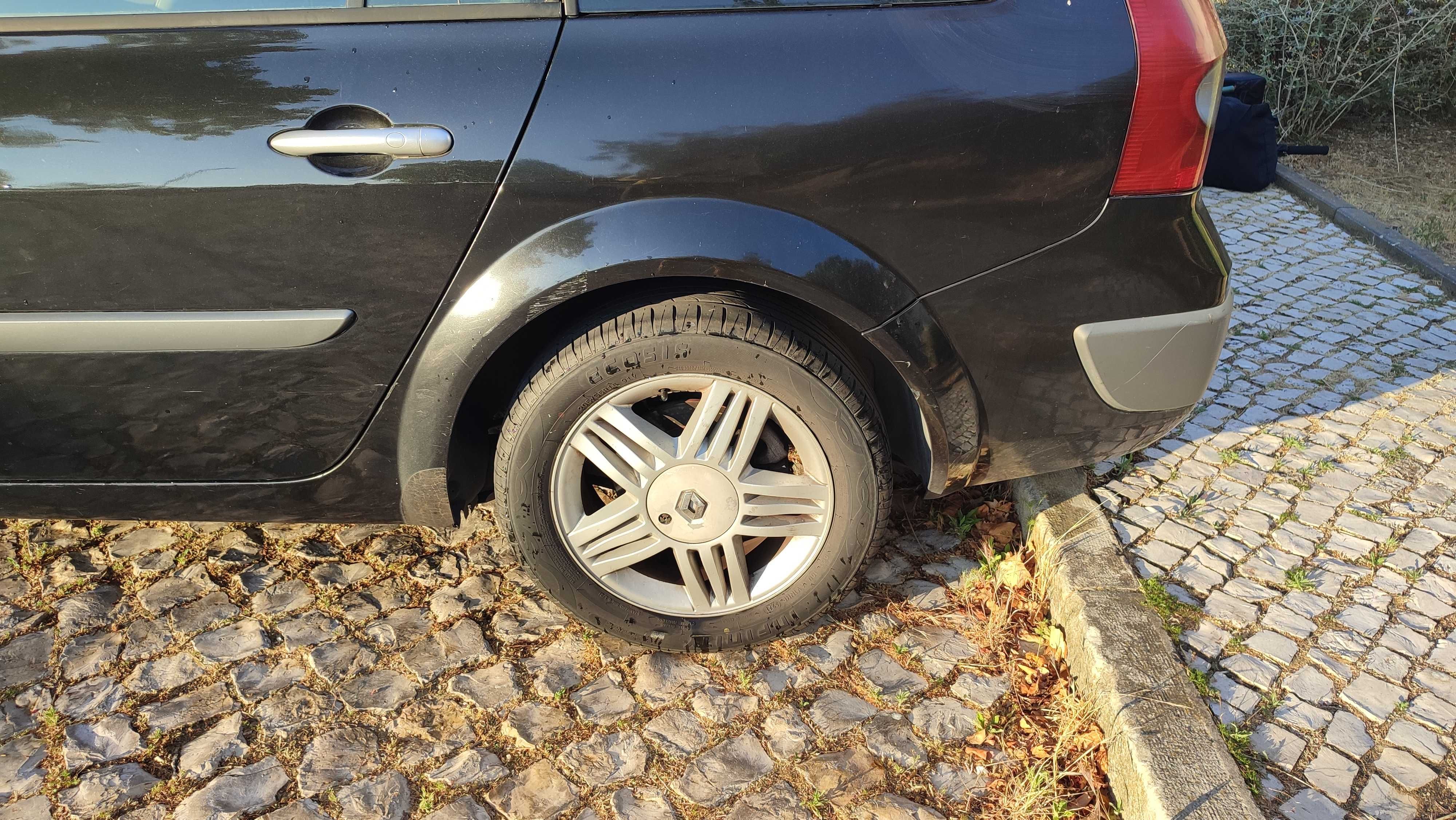 Carrinha Megane 2 1.9 DCI com avaria