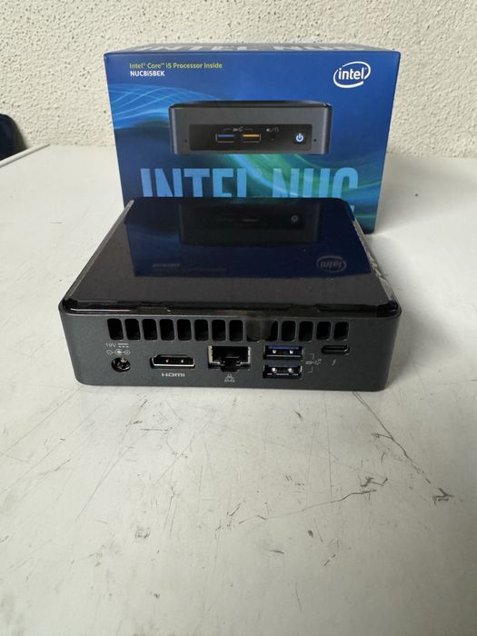 Intel NUC i5 NUC8i5BEK