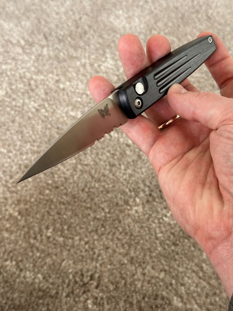 Benchmade Bali-Song 1000S Spike Auto. Discontinued. складний ніж