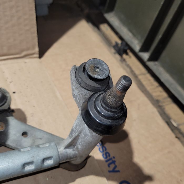 Mechanizm wycieraczek z silniczkiem przód vw passat b6 2009r