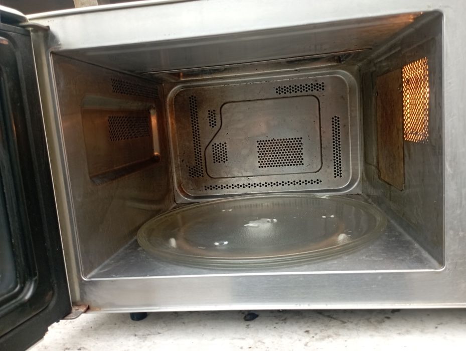 Продам микроволновку LG