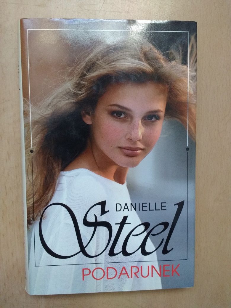 Książka. Podarunek - Danielle Steel