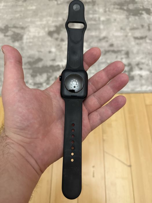 Продам apple watch SE 2