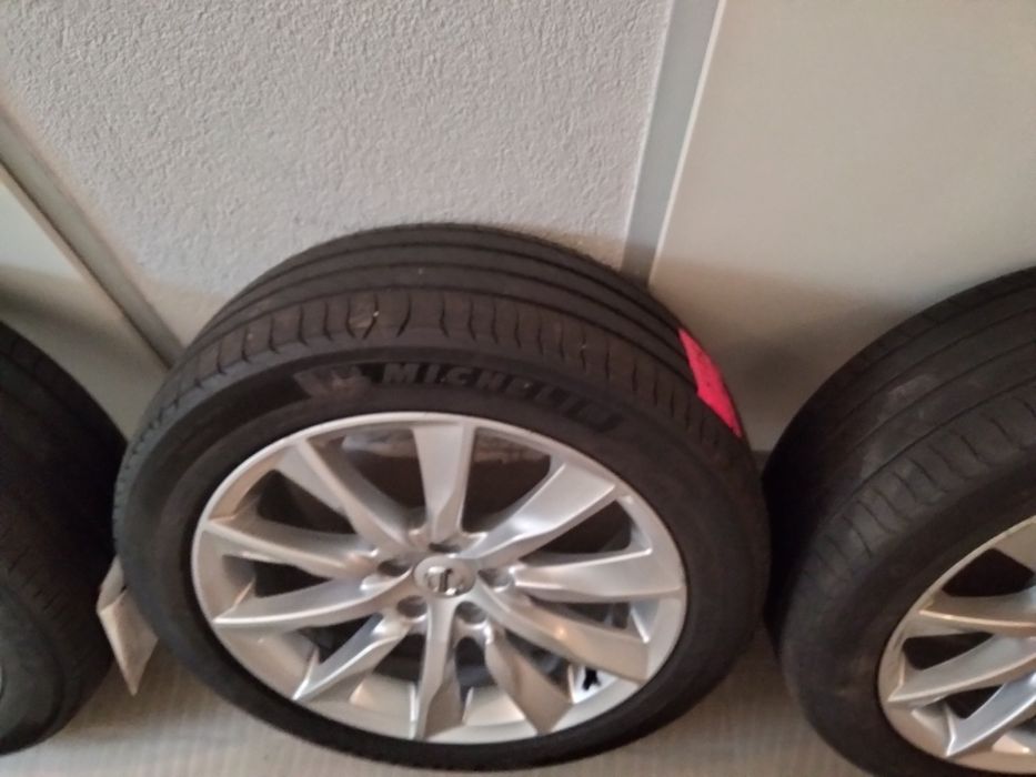 Продам VOLVO V90 T8 awd piug-in hybrid 2.0