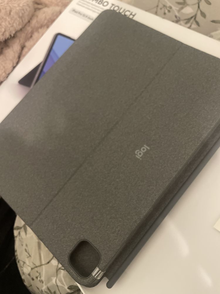 Combo touch iPad pro 12.9-inch (5 i 6 generacja)