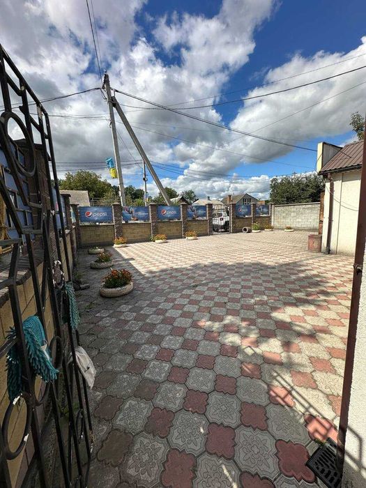 КВАСИЛІВ 90м2 Здам ФАСАДНЕ ОКРЕМОСТОЯЧЕ приміщеня зДілянкою надДорогою