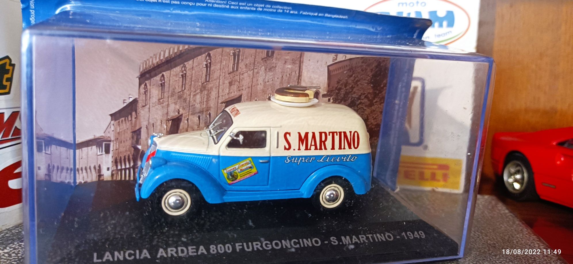Carrinhas antigas de publicidade,novas 1/43. 15€ cada