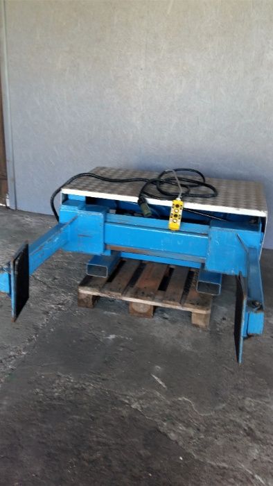 Chwytak, ścisk, nakładka do wózka widłowego.