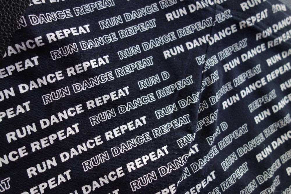 Leggings pretas estampadas menina 8-9 anos