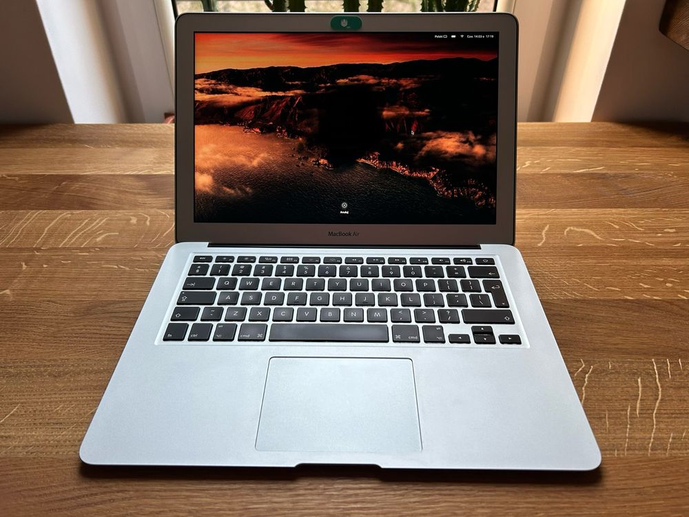 MacBook Air 13,3” 1,6GHz i5 4GB/128GB GRATISY!