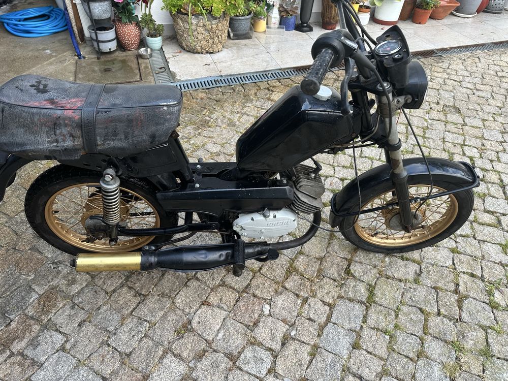 Moto casal de duas