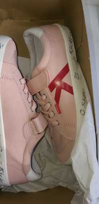 Новые кроссовки для девочек Kickers  Rosa Gr.35p.оригинал