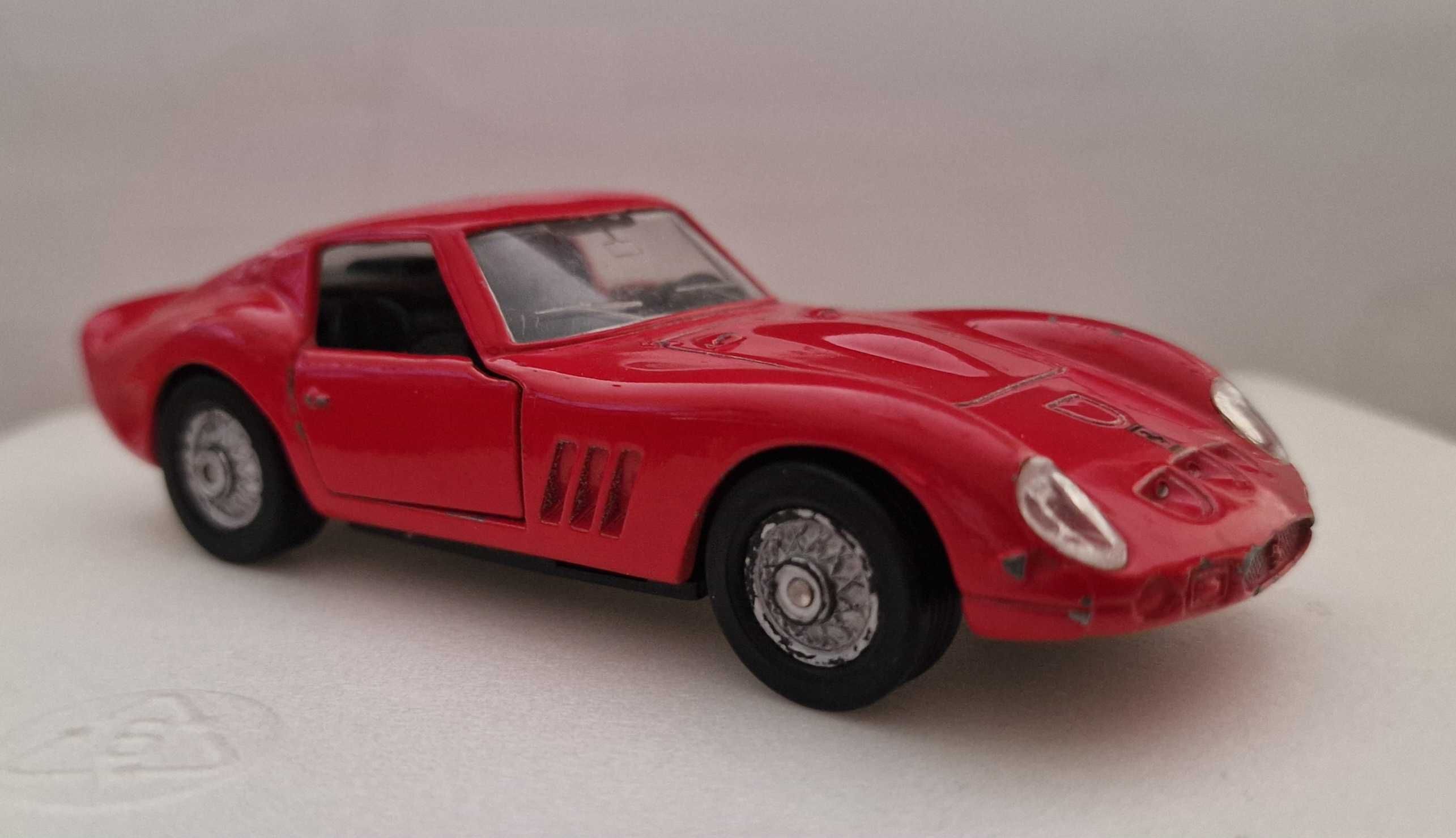 Ferrari 250 GTO / Maisto 1:38