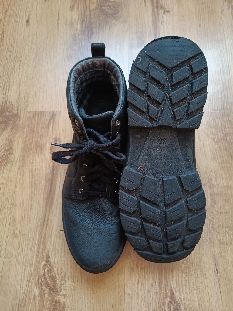 Czarne skórzane męskie buty zimowe Lasocki
