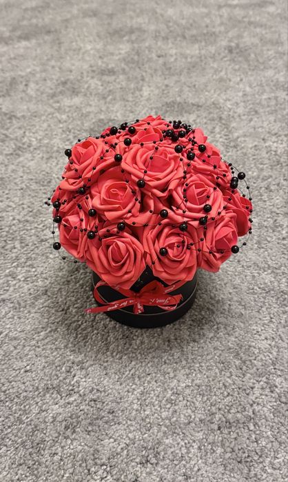 FlowerBox bukiet czerwonych róż prezent dla niej dekoracja kwiaty róże