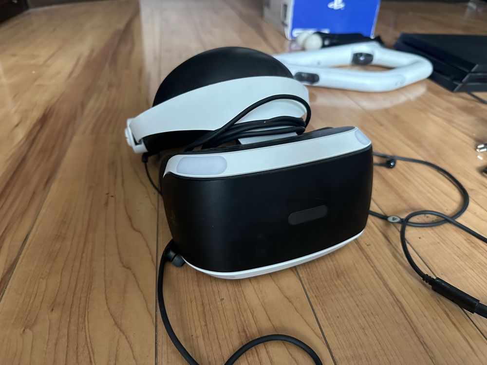 ZESTAW PlayStation 4 Pro 1TB + VR + Logitech G29 + 13 GIER + Akcesoria