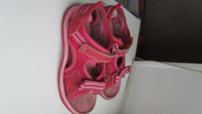 Продам босоножки Clarks Doodles 8p.