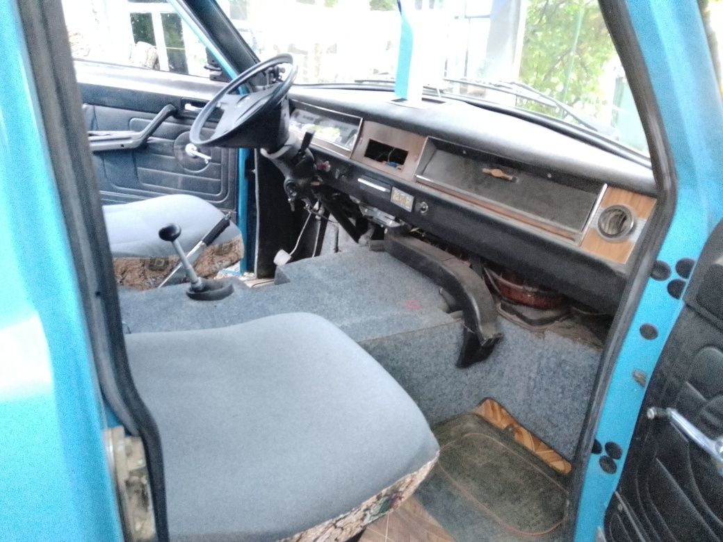Авто "Бус" сів поїхав