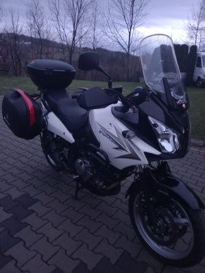 Suzuki V-strom 650