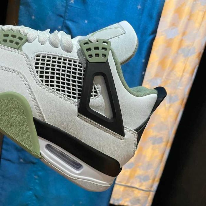 Jordan_4_Retro_Seafoam Biegania / R.43