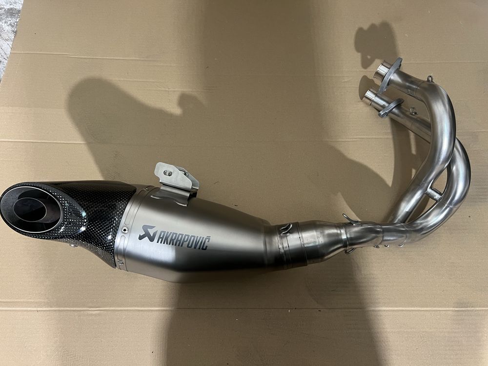 Akrapovic kompletyn uklad wydechowy kawasaki z650 ninja 650