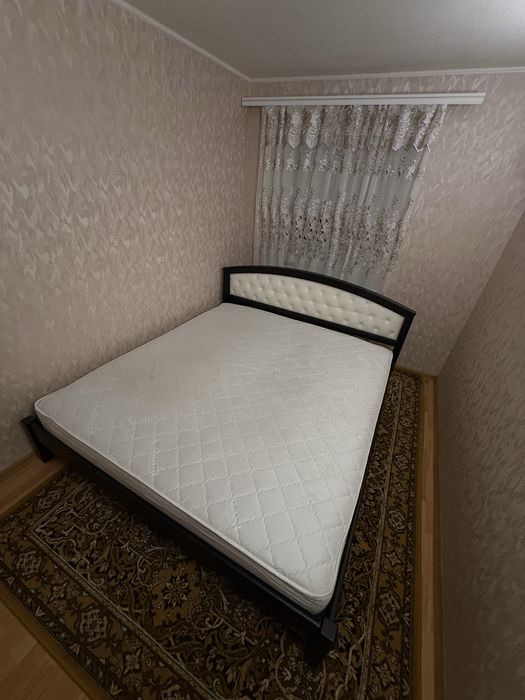 Продам кровать с матрасом