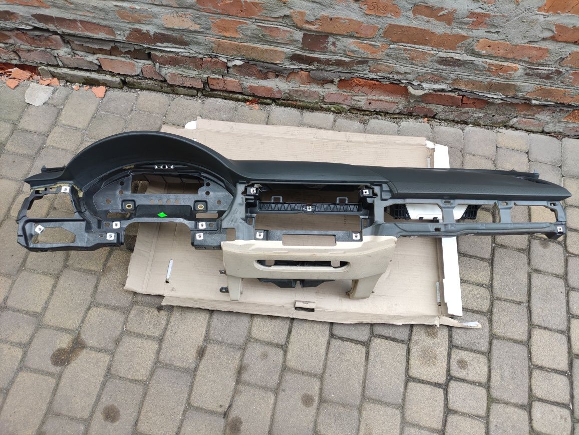 Торпедо передняя панель с AIRBAG Audi A4 A5
