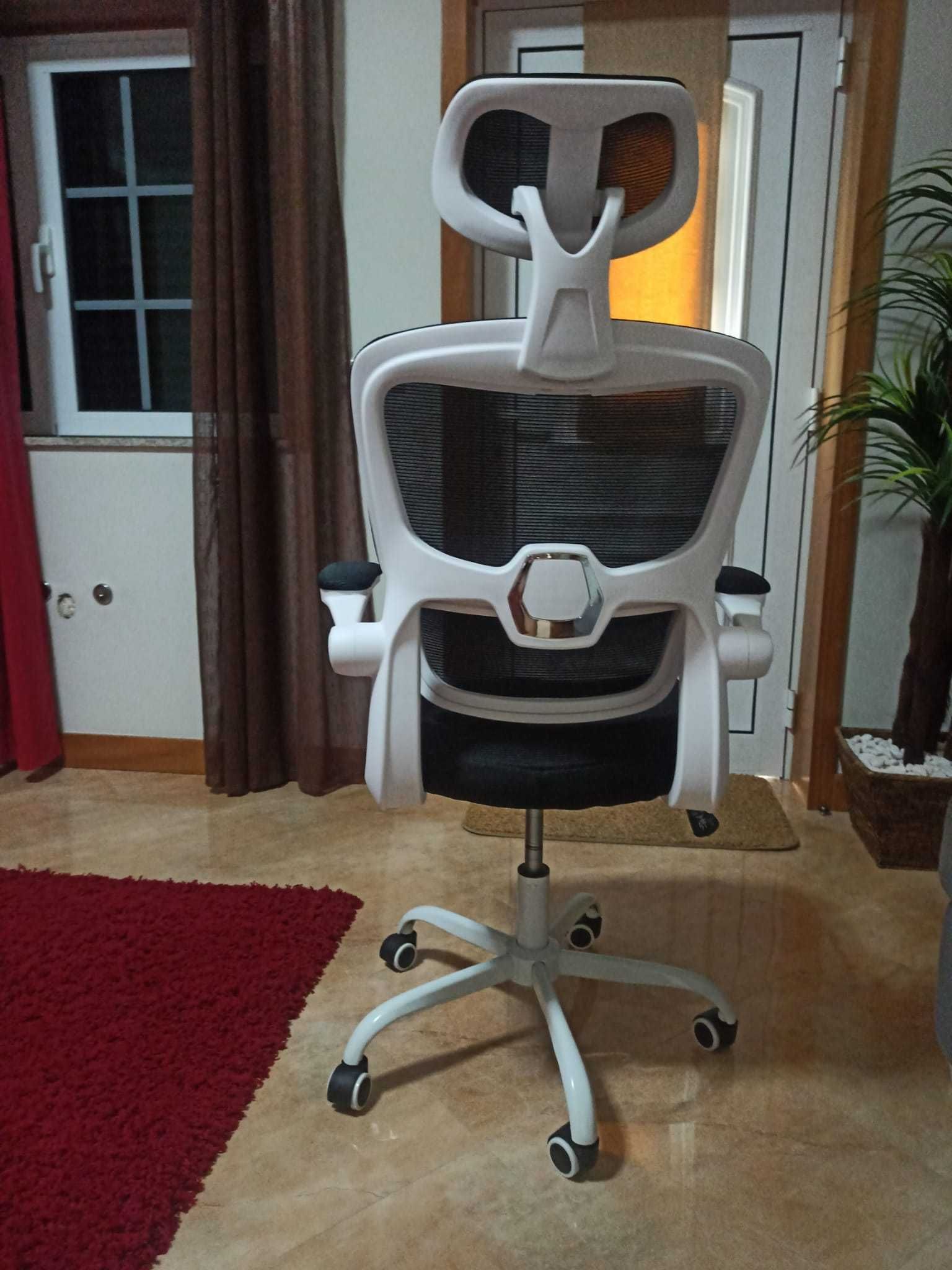 Cadeira de Escritório Ergonómica